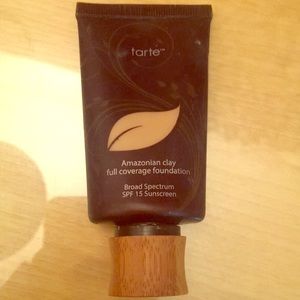 Tarte Amazonian Clay Foundation- Light Neutral